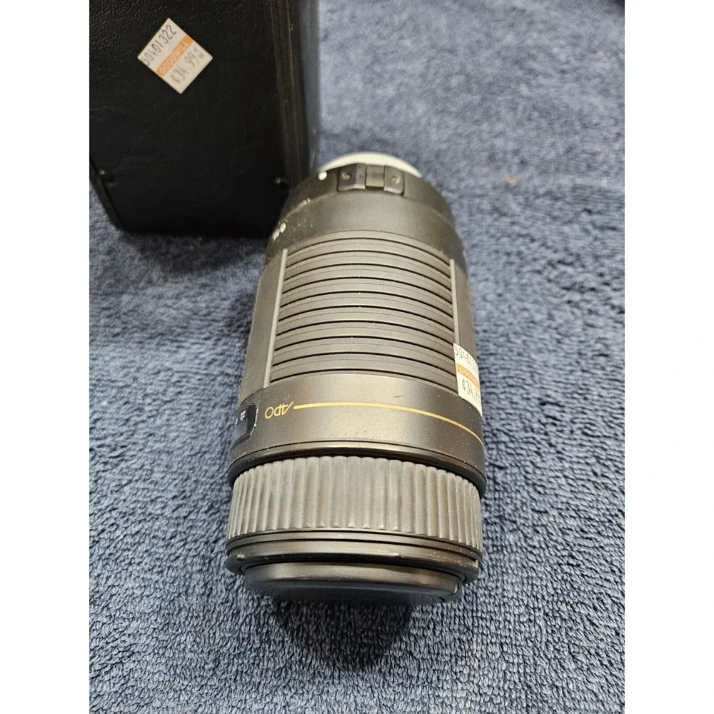 Vintage Sigma Auto Focus SAF APO 75-300mm 1:4 - 5.6 ZOOM Lens Japan With Case